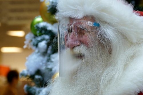 Socially distanced Santa at Deptford Mall