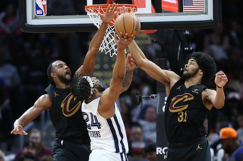 Cleveland Cavaliers battle the Memphis Grizzlies at Rocket Mortgage FieldHouse