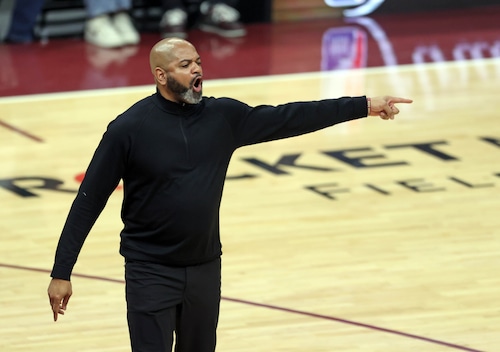 Old & new Cavs coaches — Who has the harder job: J.B. Bickerstaff or Kenny Atkinson? – Terry Pluto