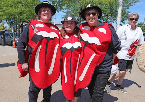 Rolling Stones pre concert fan photos