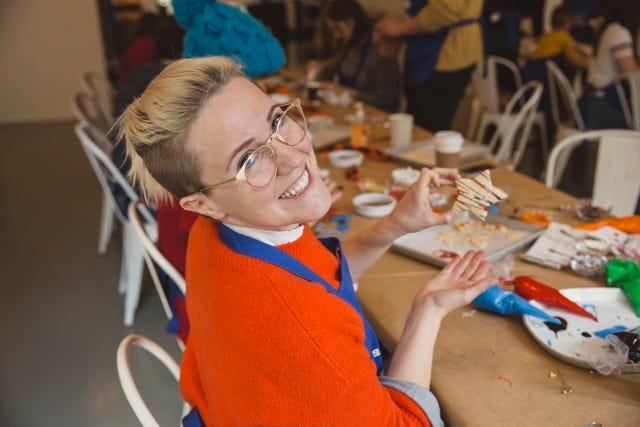 Hannah Hart at No Kid Hungry bake sale