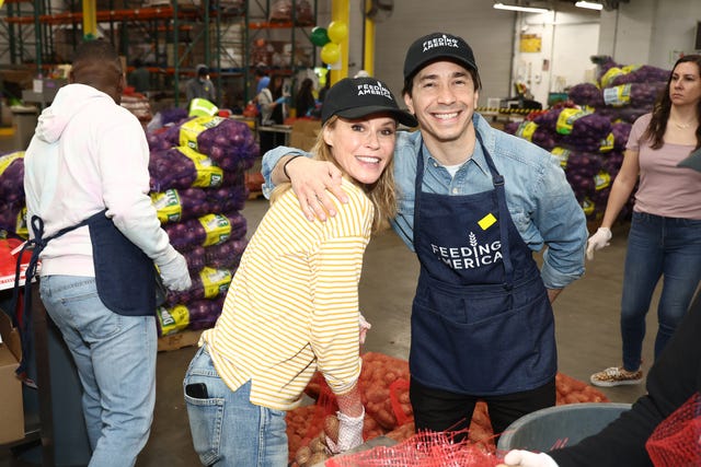 Julie Bowen and Justin Long