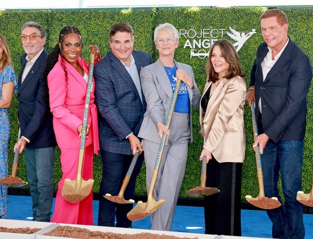 Chuck Lorre, Sheryl Lee Ralph, Richard Ayoub, Jamie Lee Curtis, Marianne Williamson, and Tim Robinson