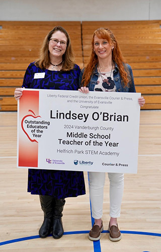 Lindsey Stine and Lindsey O'brian