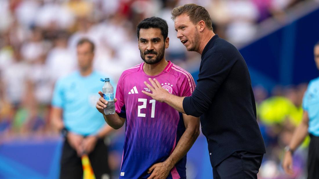 Bleibt Kapitän Ilkay Gündogan (l.) Teil der deutschen Nationalmannschaft? Bundestrainer Julian Nagelsmann (r.) würde sich „freuen, wenn er weitermacht.“