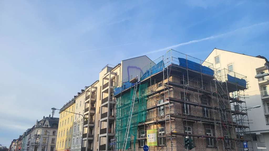 Neues Dach für Bornheimer Wertheim-Villa