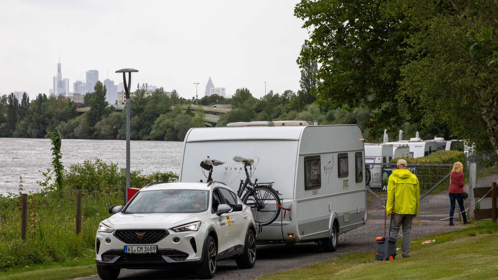 Campingplatz Mainkur bei Frankfurt: Zelten mit Skyline-Blick