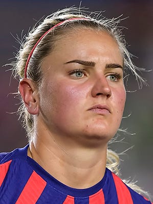 A headshot of Lindsey Horan.