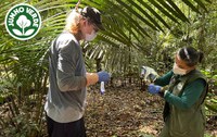 Expedição de campo na Flona Tapajós coleta amostras ambientais com técnica eDNA