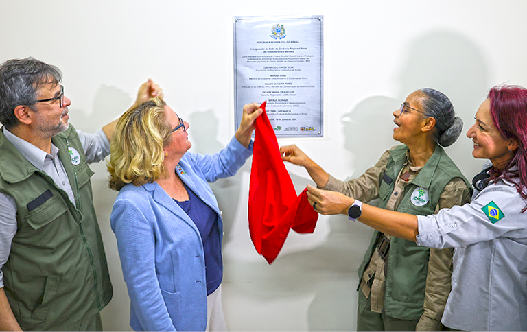 Mauro Pires, Svenja Schulze, Marina Silva e Tatiane Leite inauguram a sede da Gerência Regional Norte. Foto: Felipe Werneck/MMA