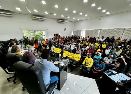 Cerimônia contou com a participação da população local e de autoridades - Foto: Fernando Tatagiba 