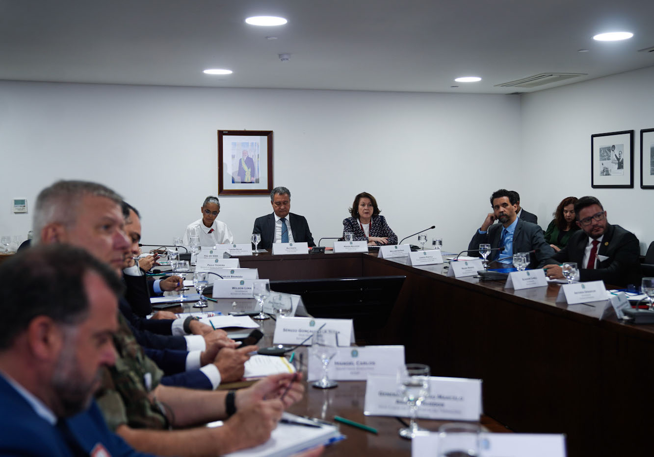 Ministros, governadores e outros representantes estaduais participaram de reunião em Brasília