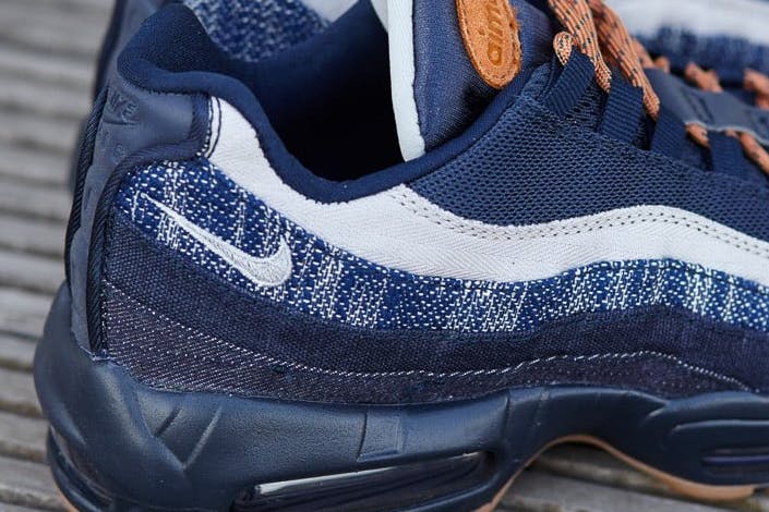 levi's nike air max 95 sneakers 2025