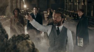 Jude Law in Fantastic Beasts: The Secrets Of Dumbledore