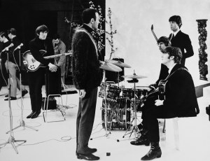 A HARD DAY'S NIGHT, from left: George Harrison, Victor Spinetti, from rear: Paul McCartney, Ringo Starr, John Lennon, 1964