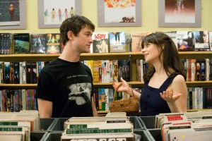 (500) DAYS OF SUMMER, (aka 500 DAYS OF SUMMER), from left: Joseph Gordon-Levitt, Zooey Deschanel, 2009. TM & copyright ©Fox Searchlight. All rights reserved/courtesy Everett Collection