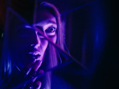 ‘It’s What’s Inside’ Review: Instagram Beauty Standards Are the Real Villain of This Breakout Sundance Horror Hit