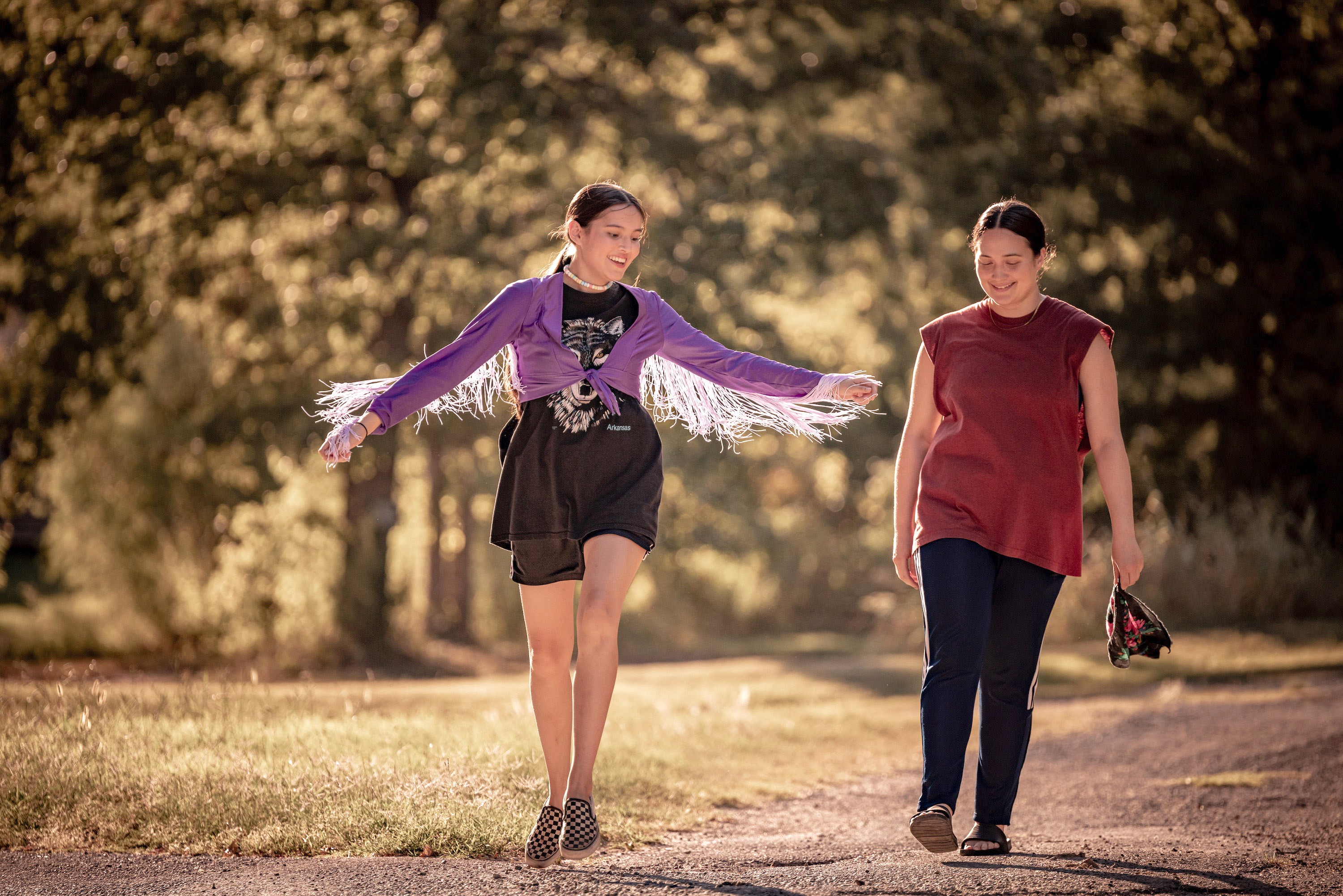 FANCY DANCE, from left: Isabel Deroy-Olson, Lily Gladstone, 2023. © AppleTV+  / Courtesy Everett Collection