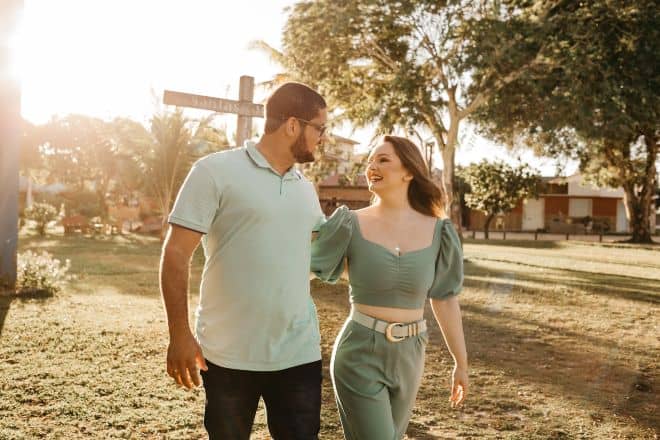 Types of soulmates - Couple walking through the Park