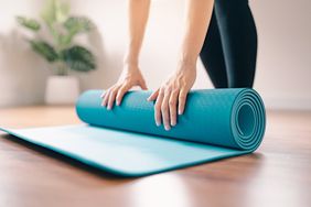 Rolling yoga mat