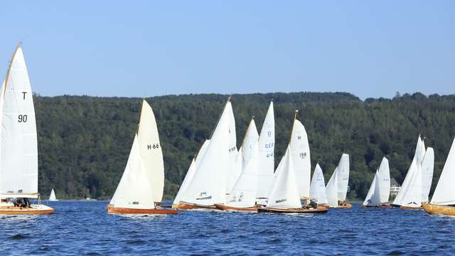 Die Holzbootregatta des Dießner Segel-Clubs auf dem Ammersee