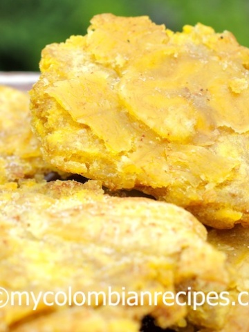 Patacones or Tostones Recipe|mycolombianrecipes.com