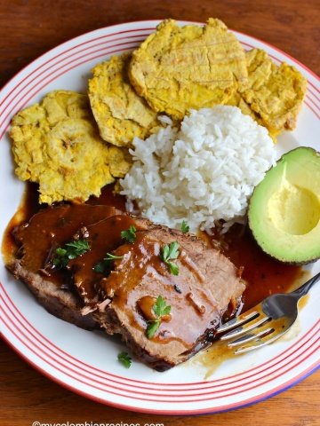 Posta Negra (Colombian-Style Black Beef)|mycolombianrecipes.com