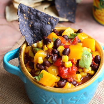 Mango Salsa|mycolombianrecipes.com