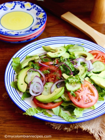 Simple Side Salad |mycolombianrecipes.com