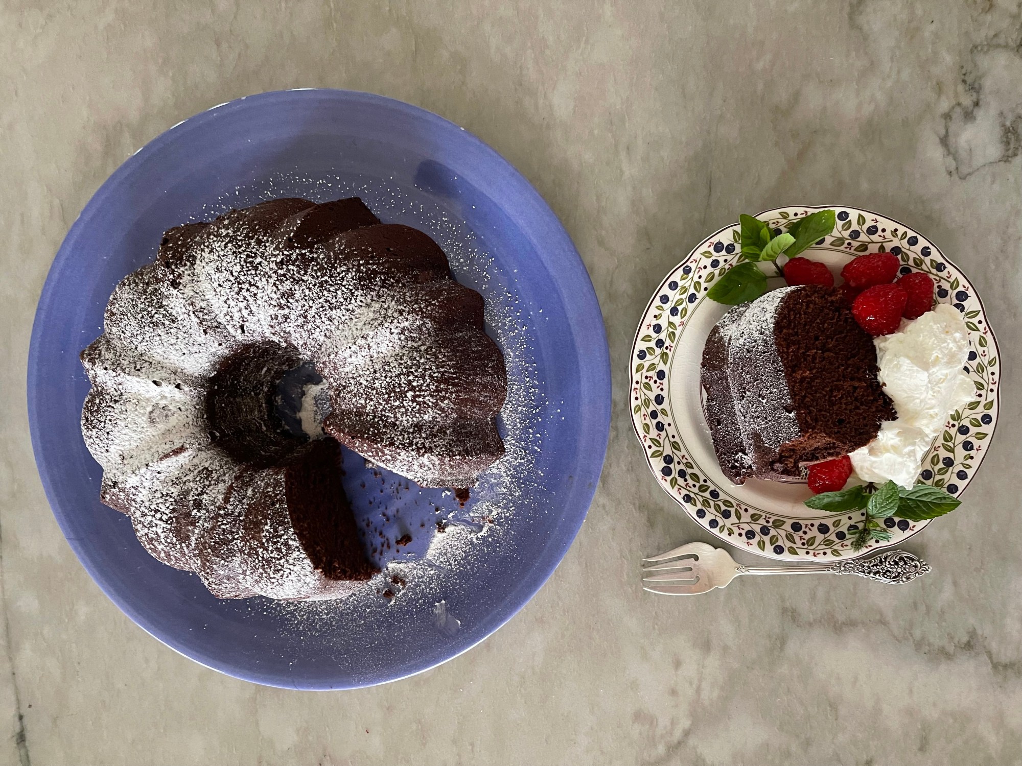 Chocolate Bundt Cake can be simply dusted with powdered sugar, as shown here, or topped with chocolate drizzle-style frosting. (Photo by Cathy Thomas)