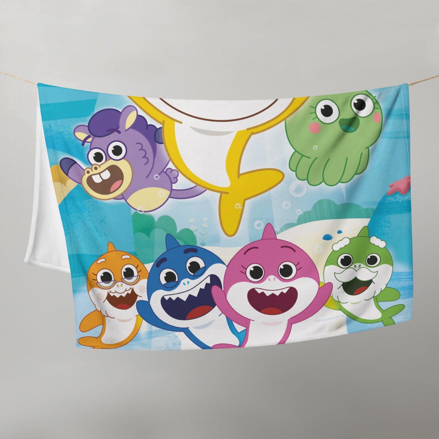 Baby Shark's Big Show Undersea World Throw Blanket - Paramount Shop