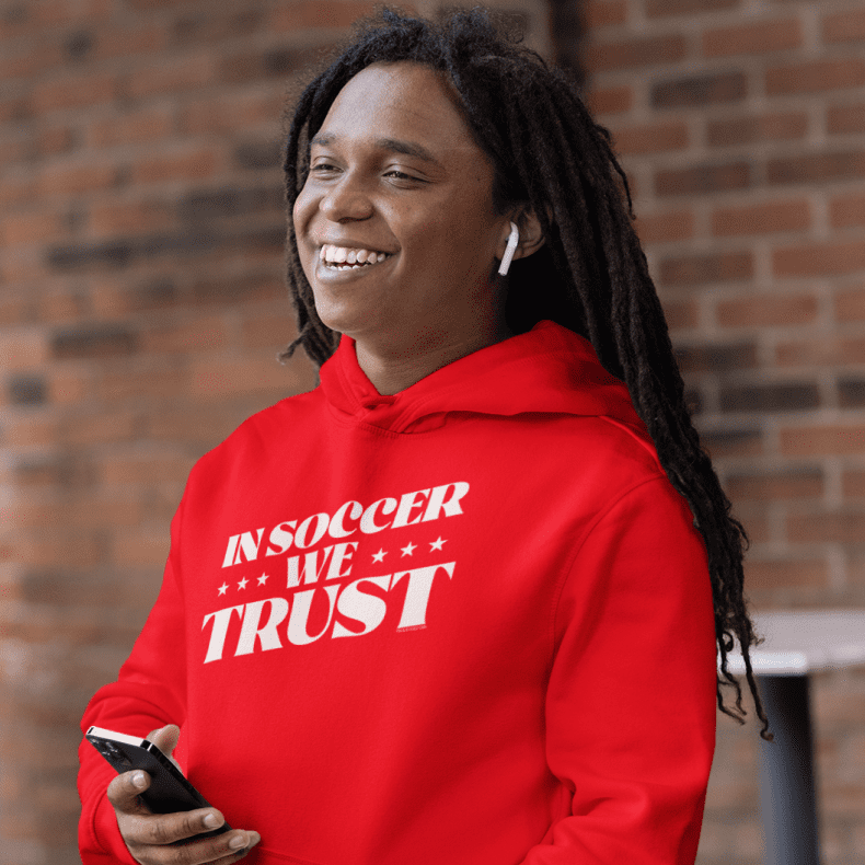 In Soccer We Trust Podcast Logo Sweatshirt mit Kapuze