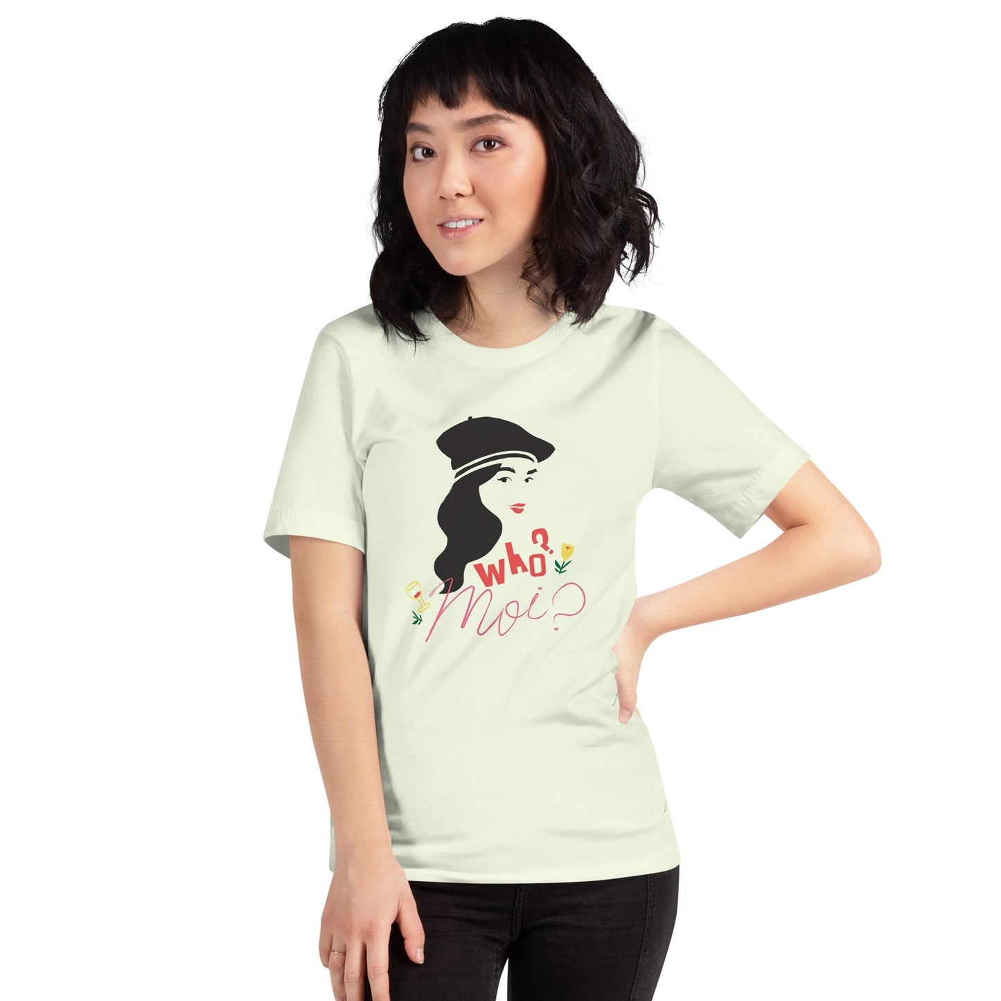 Emily in Paris Moi Adult T - Shirt - Paramount Shop