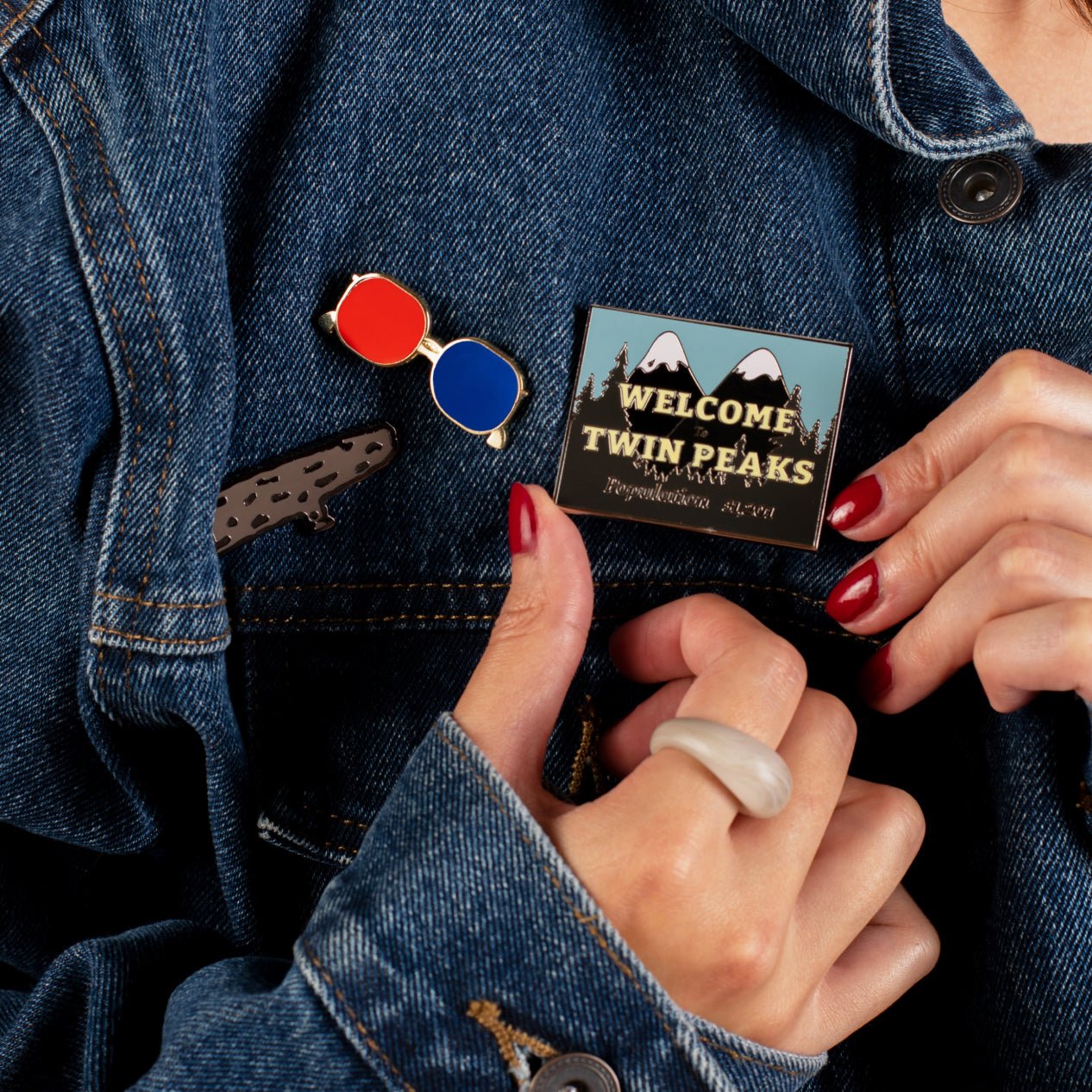 Twin Peaks Enamel Pin Set - Paramount Shop