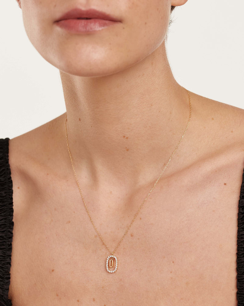 Collana in Diamanti e Oro Con Lettera U - 
  
    Oro 18K
  
