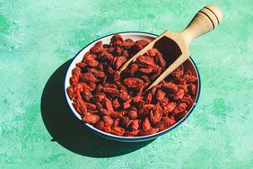 Nutritional supplement: Goji berries or wolfberries