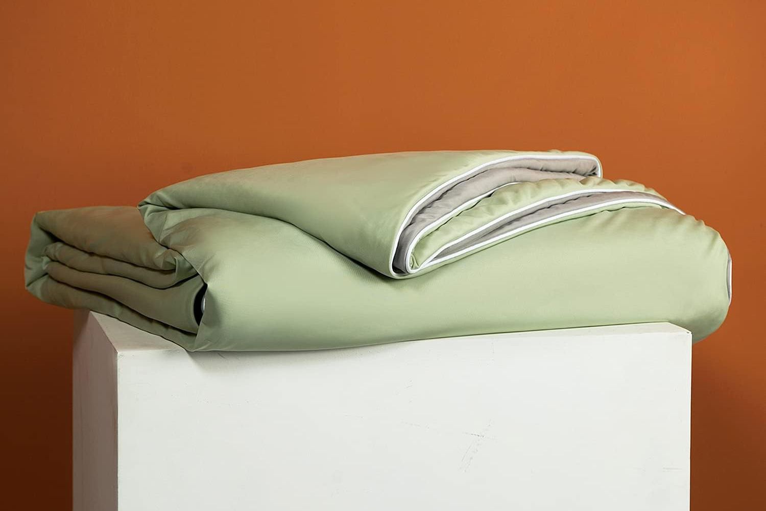 LLanCL Cooling Blankets for Hot Sleepers - Cool Like Ice Cream Lightweight Blanket for Summer with Double Side Cold, Cooling Comforter, Quilt, Fabric for Bed (Throw Size 47" x 59" Green & Grey)