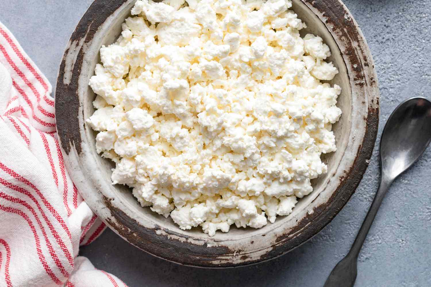 health-benefits-cottage-cheese-GettyImages-1207948469