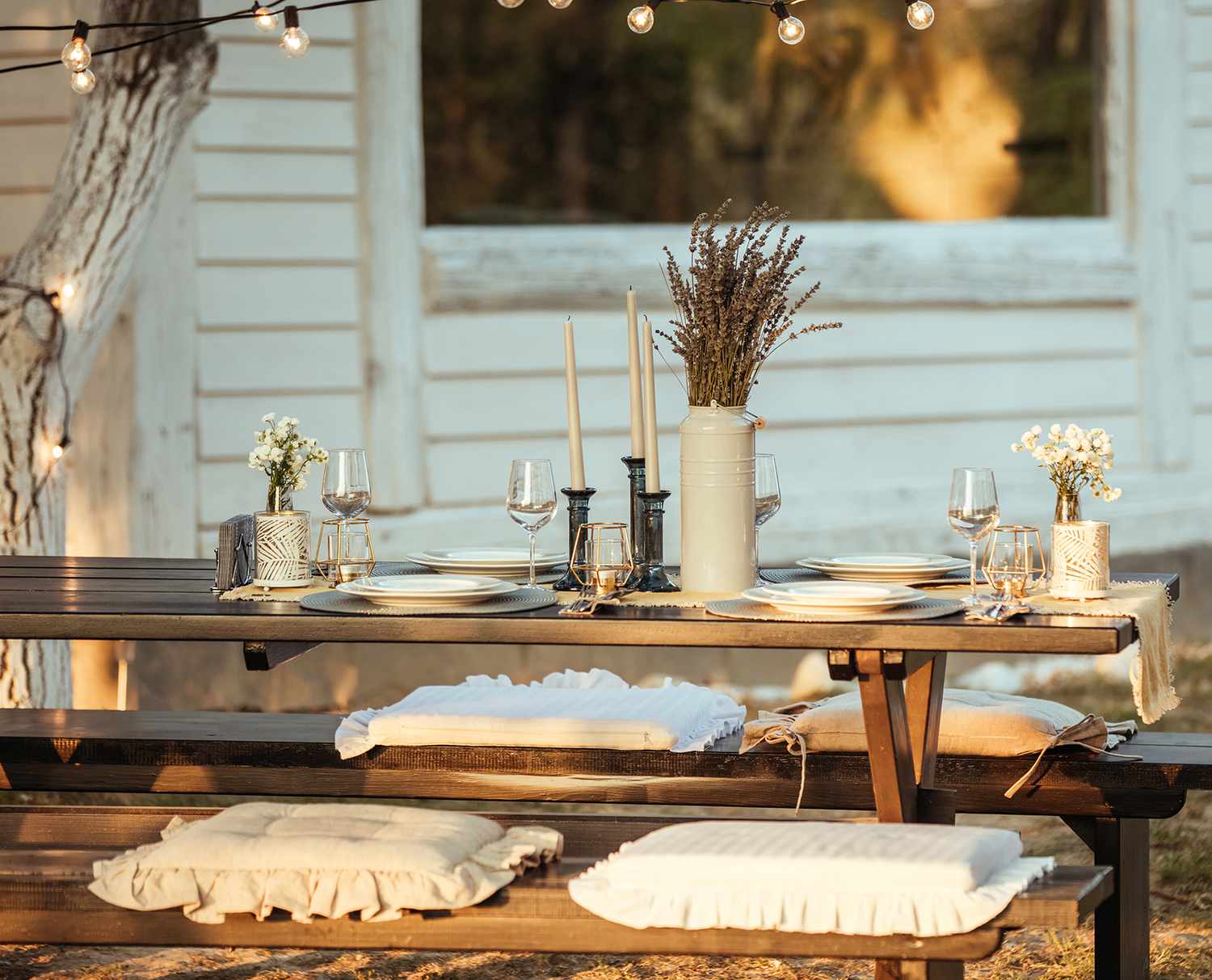  Outdoor picnic table with string lights