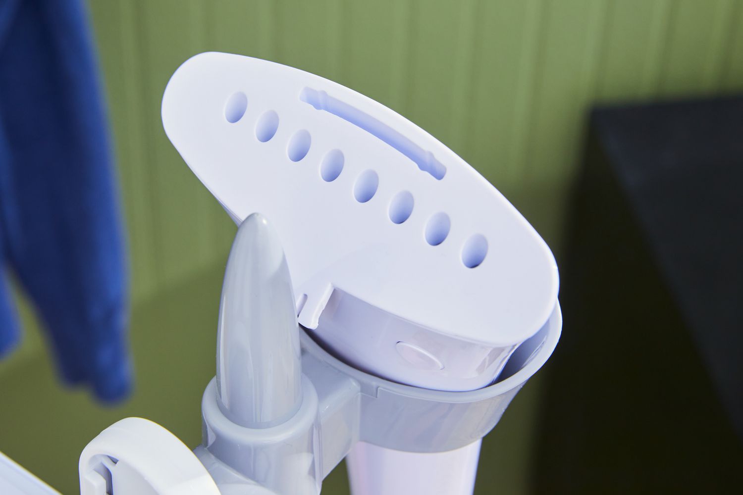 Close-up of the Pure Enrichment PureSteam Pro Upright Clothes Steamer's steamer nozzle.