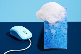 How to clean a mousepad, sponge and suds