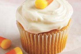 Pumpkin Cupcakes With Cream Cheese Frosting