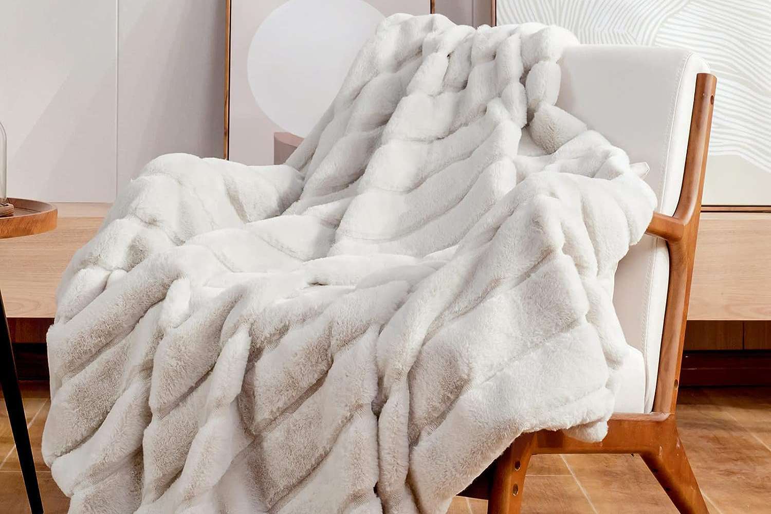 Amazon Cozy Bliss Faux Fur Throw Blanket for Couch, Cozy Warm