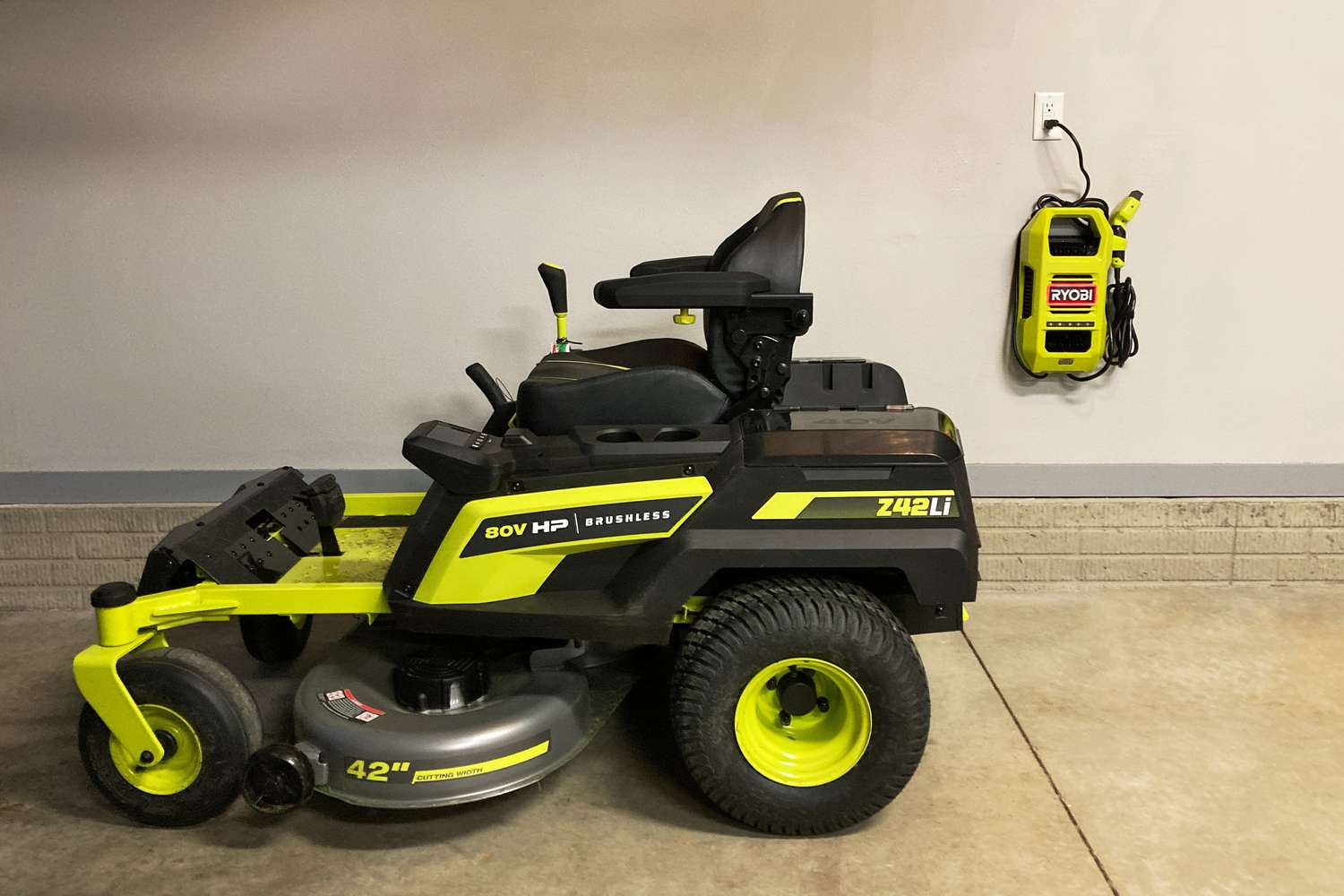 Ryobi 80V HP Brushless 42 in. Battery Electric Cordless Zero Turn Riding Mower (2) 80V Batteries (2) 40V Batteries and Charger #RYRM8021