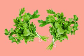 Parsley Benefits: Parsley Isolated