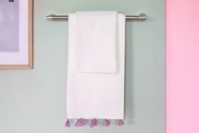 home-organizingcleaningcleaning-bathroombest-bath-towels-white-05-realsimple