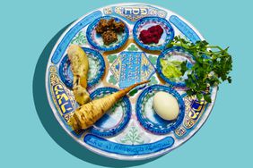 passover-dinner-GettyImages-171021781