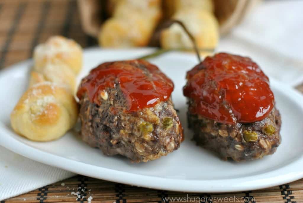 Meatloaf and Garlic Parmesan Breadsticks transform into a goulish dinner: Bloody Rats and Bones! #halloween #aprilfools