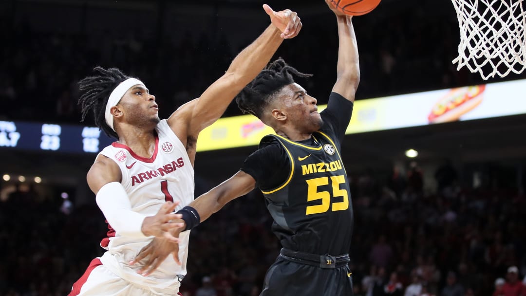 Missouri Gets Revenge Win vs. Arkansas, Breaks 3-Game Losing Streak