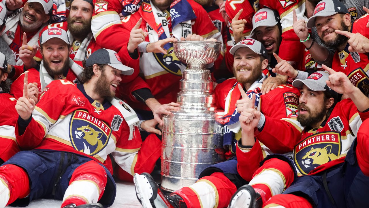 Florida Panthers pose with Stanley Cup
